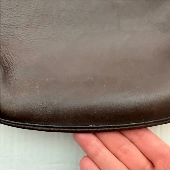 Coach Brown Leather Crossbody Bag with Minimalist Design - Picture 5 of 11